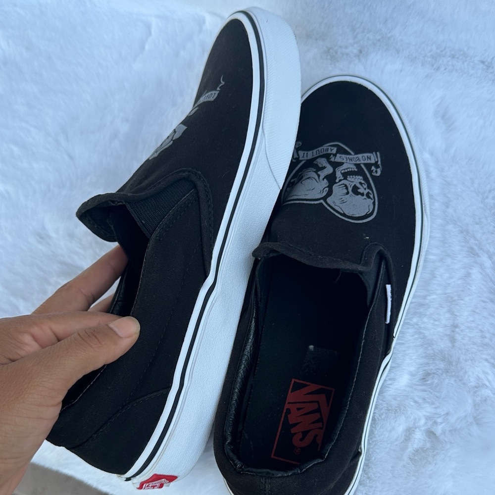 Unisex Vans Black Skull Slip-On Sneakers - Picture 12 of 12